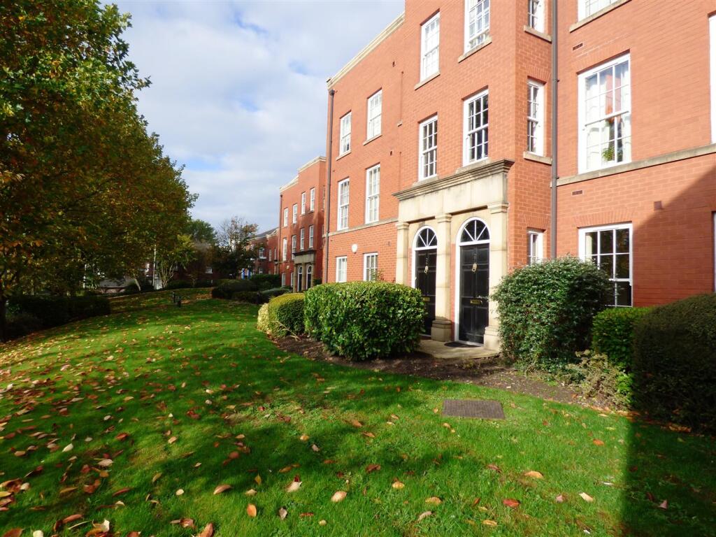 2 Bedroom Flat in WA1 2NX
