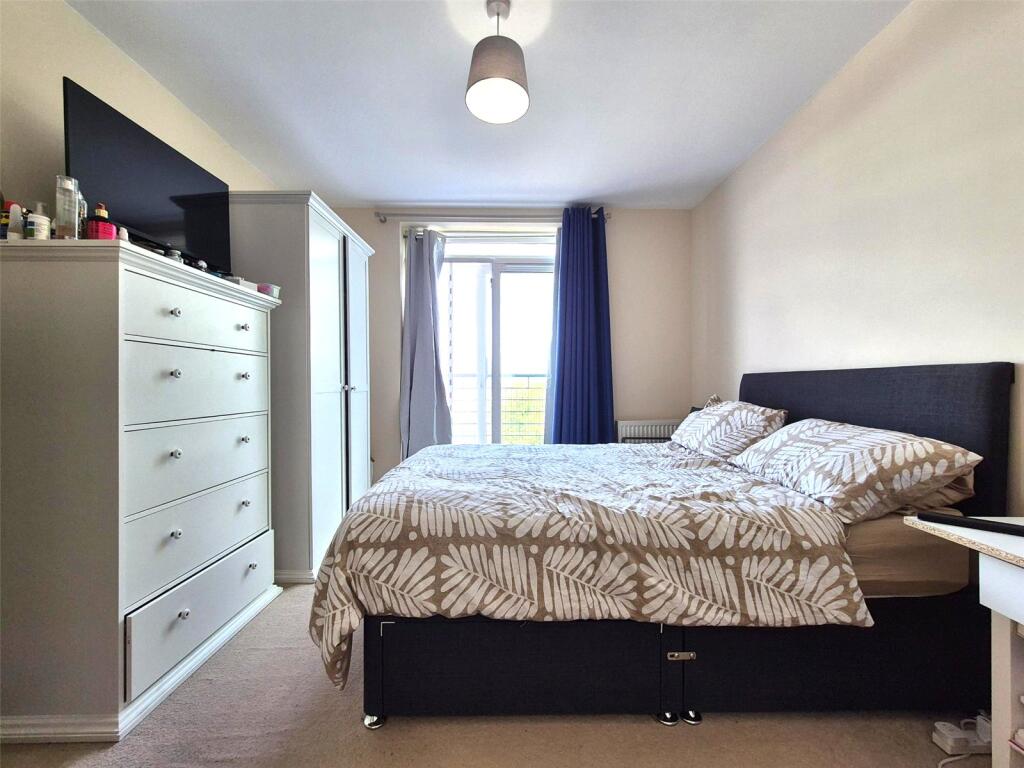 Paladine Way, NEW STOKE VILLAGE, Coventry, CV3 photo 2