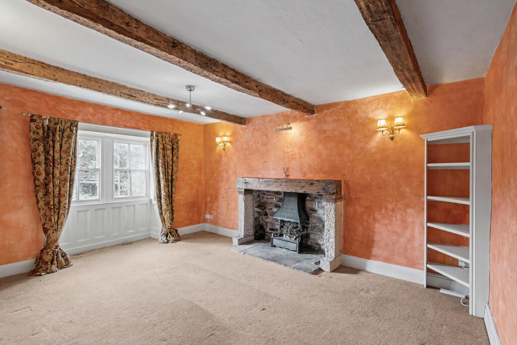 House in Bradford - View 4