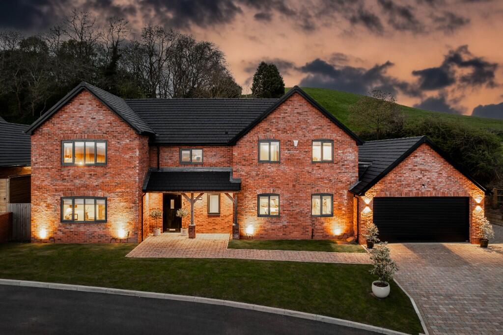 Main image of property: Ridgewell Hill, WV15