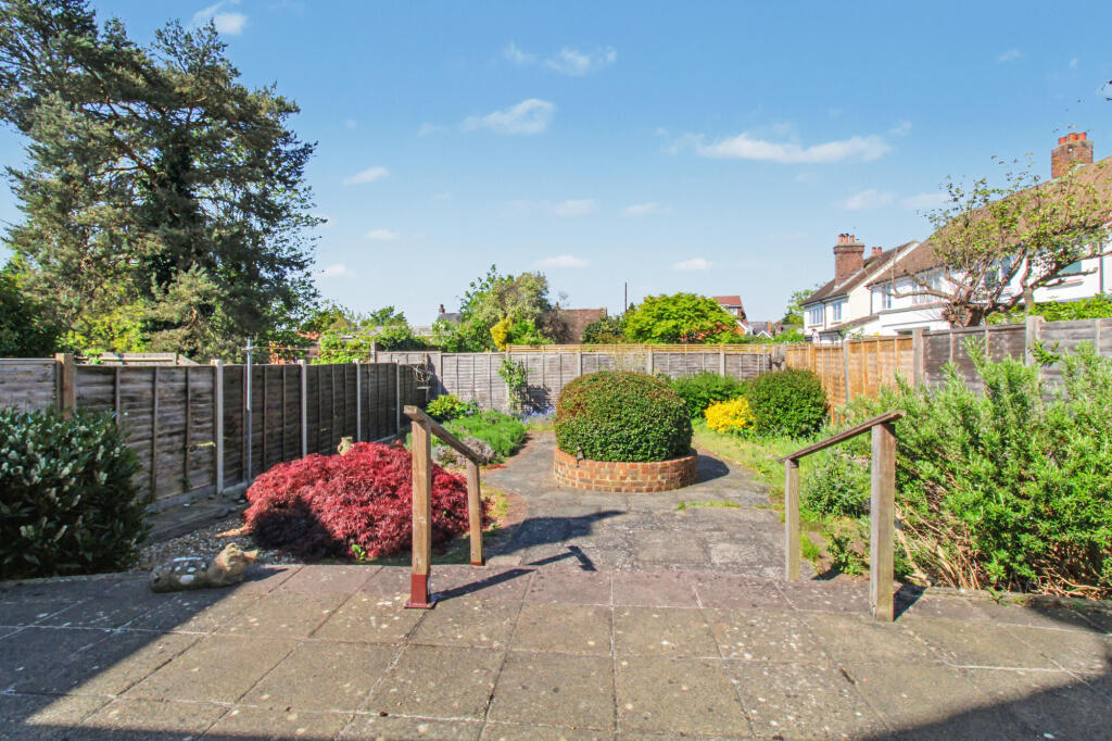 Alexandra Road,  Farnborough , GU14 photo 4