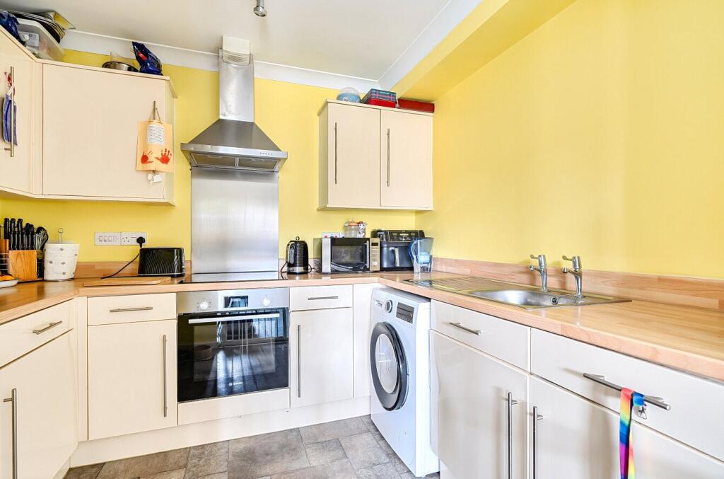 House in Salisbury - View 3