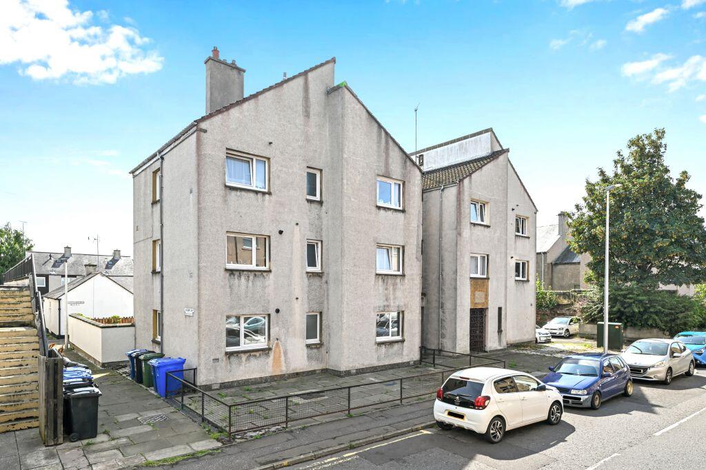 Main image of property: 52 Saint Andrew Street, Dalkeith, Midlothian, EH22 1BN