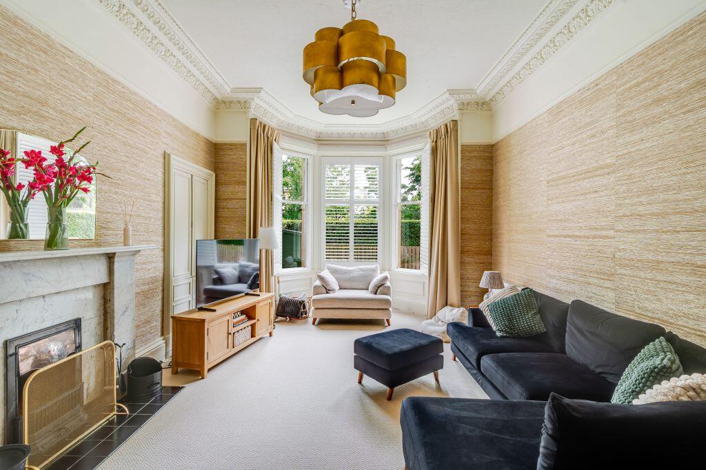 Apartment in Edinburgh - View 4