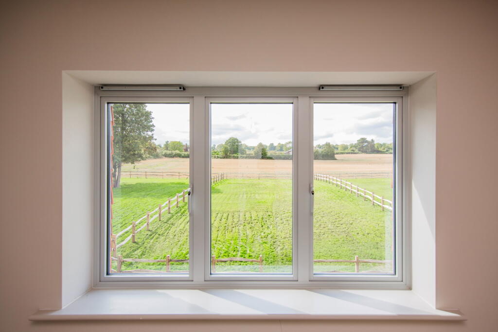 House in Tonbridge - More