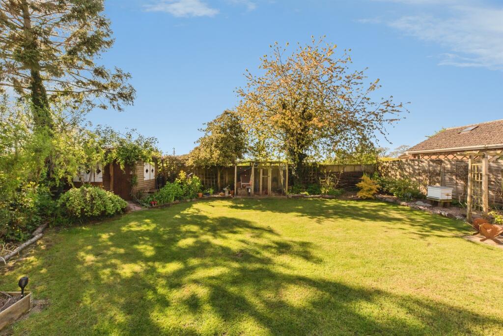 Uttoxeter Road, Kingstone, Uttoxeter - View 2
