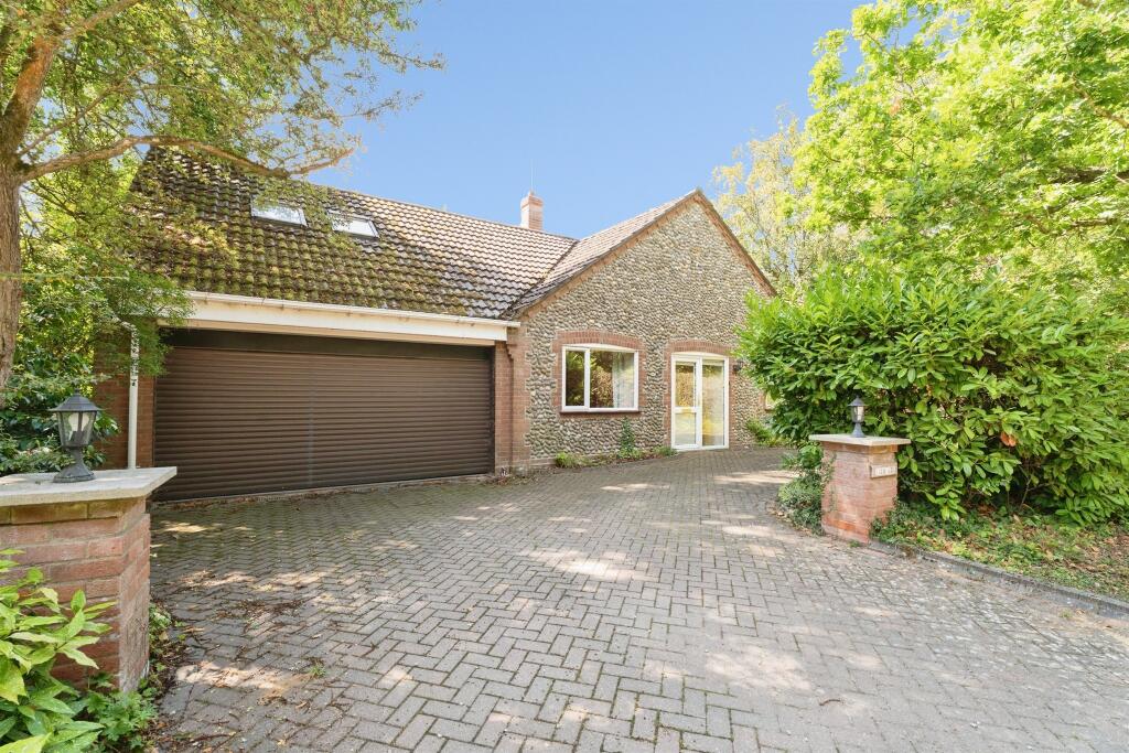 House in North Norfolk, Aylmerton