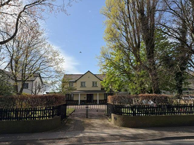 Main image of property: 128 Aintree Lane, Liverpool, Merseyside, L10 8LE