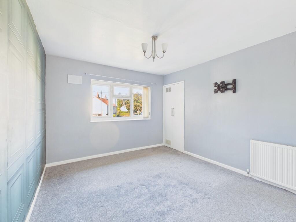 House in Hull, Bilton Grange - View 4