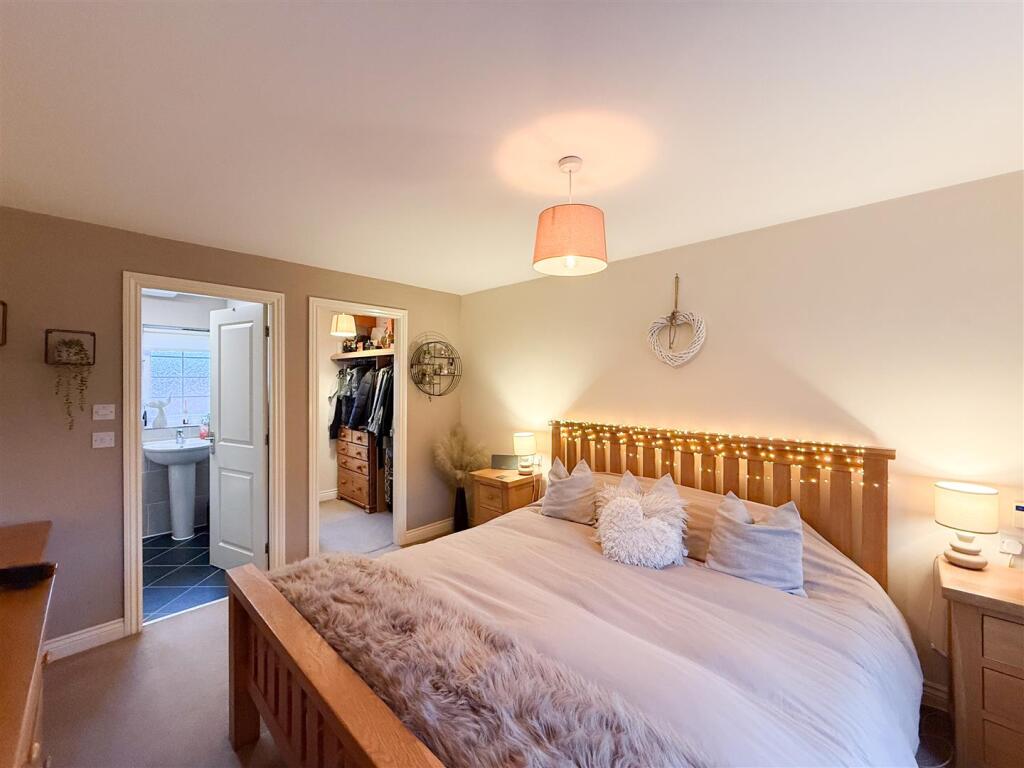 House in Desborough, North Northamptonshire - View 3