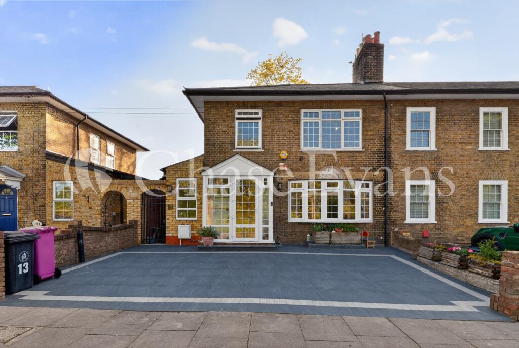 Main image of property: Spindrift Avenue, Isle Of Dogs, London, E14