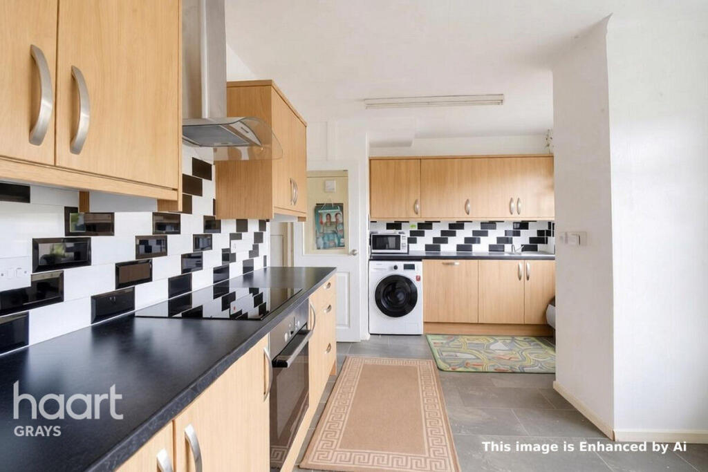 House in Romford - More