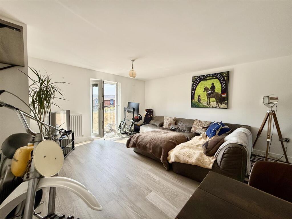 Apartment in Brighton - View 3