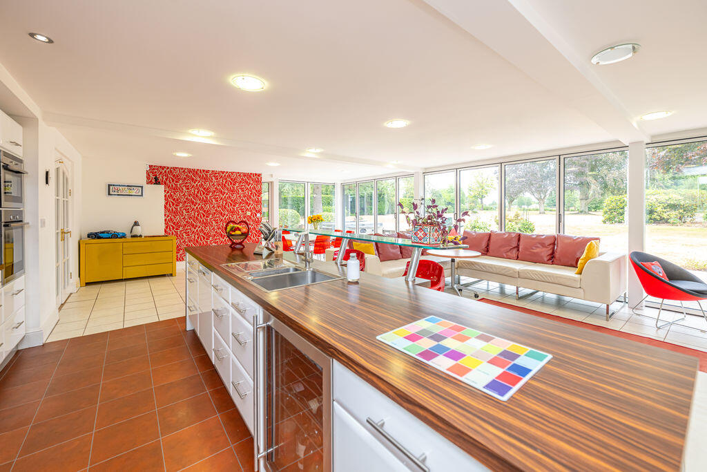 House in Wolverhampton, Springhill - More