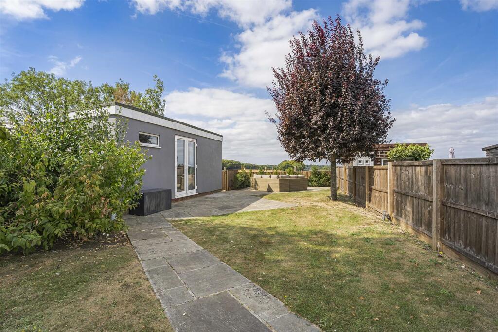 Additional image 22 of Two Oaks Drive, Welwyn