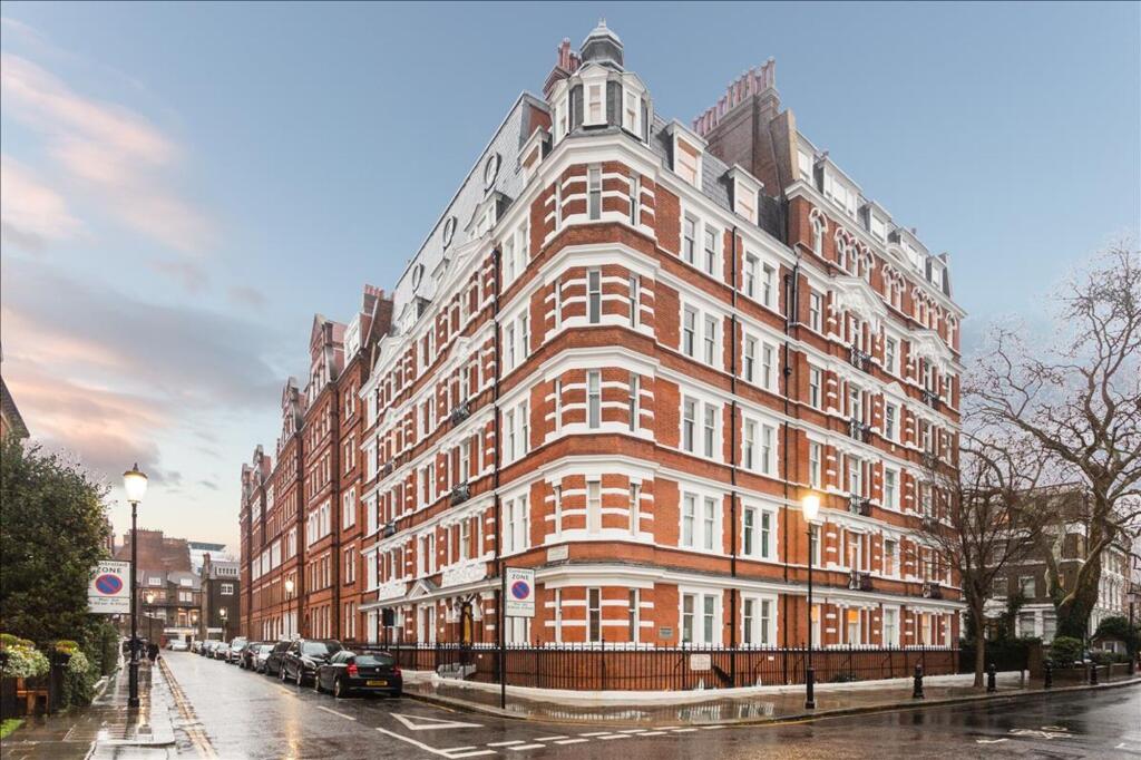 Main image of property: Kensington Court Gardens, London, W8