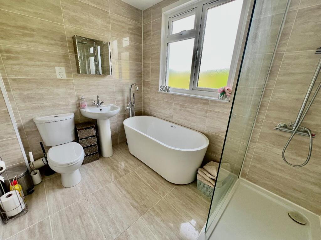House in Rothwell, North Northamptonshire - View 3