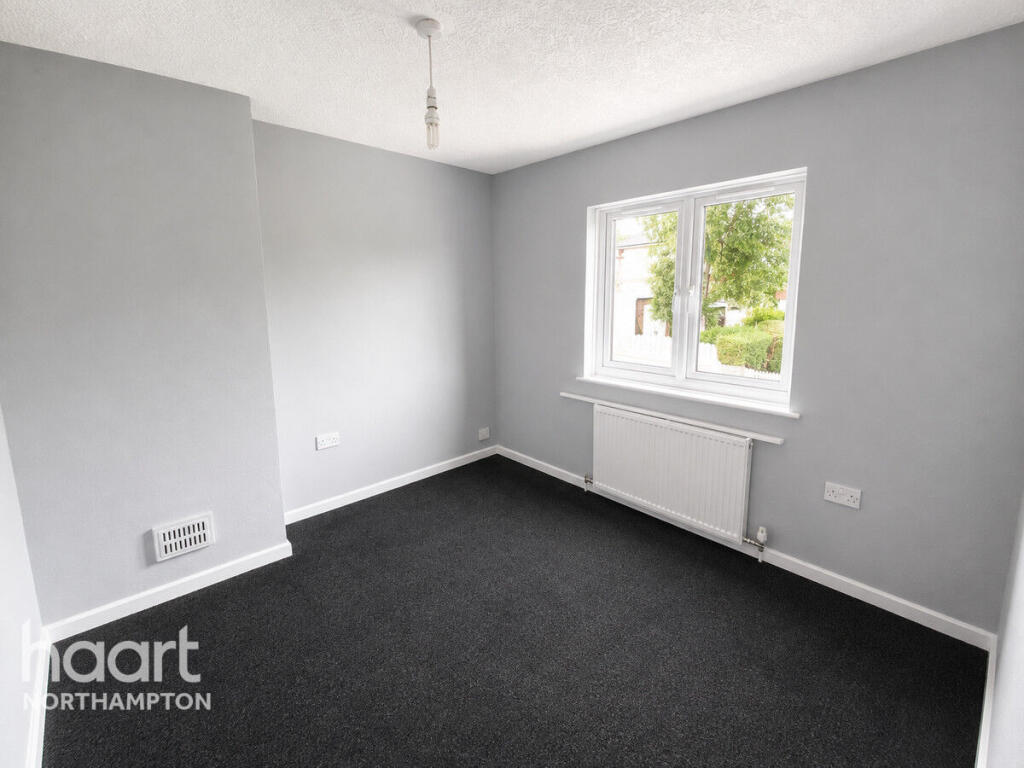 Apartment in Northampton - View 5