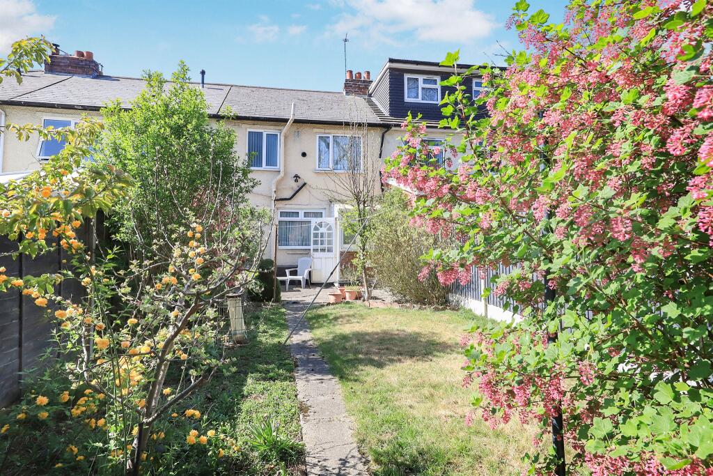 House in Wolverhampton, Sedgemoor Park, Woodcross - View 2