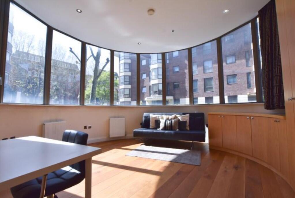 Apartment in London - More