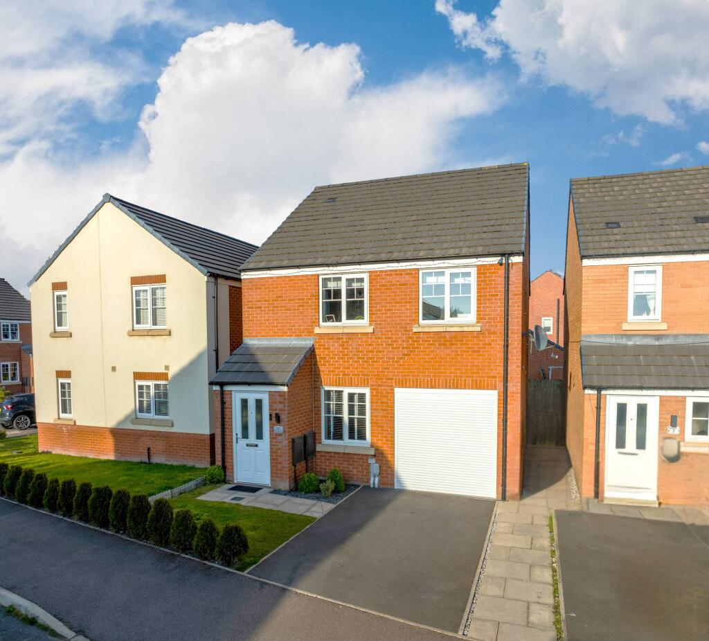 3-bed detached on Heaton Green, Leigh, Lancashire, £275,000
