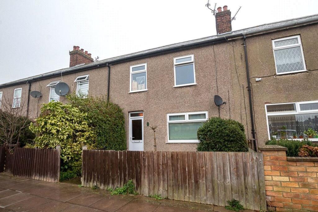 3-bed house on Newhaven Terrace, Grimsby, DN31, £72,000