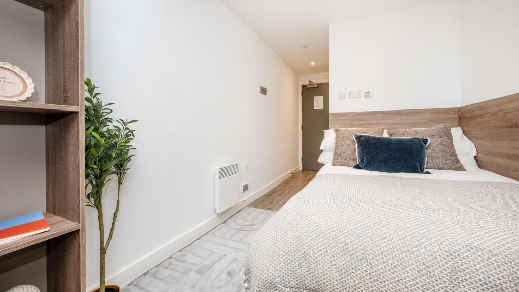 Apartment in Cardiff - View 2