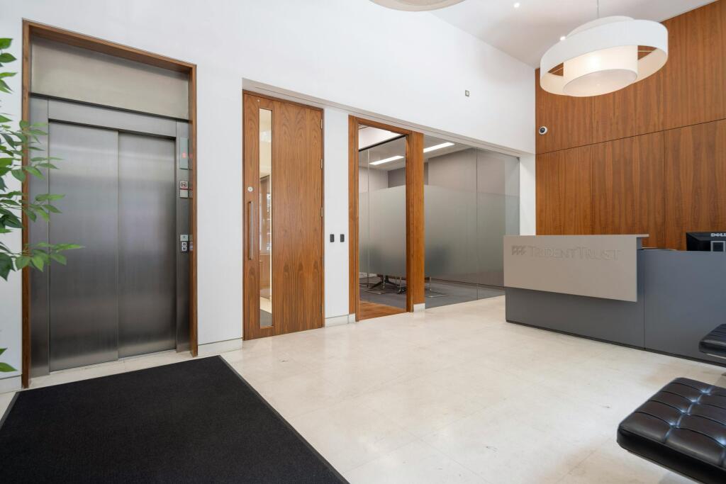 MC4438-6842-LR.jpg