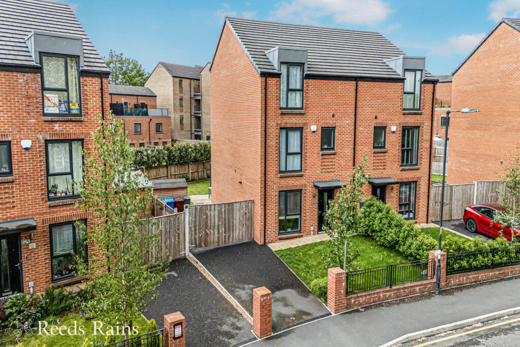 Main image of property: Gunson Street, Manchester, M40