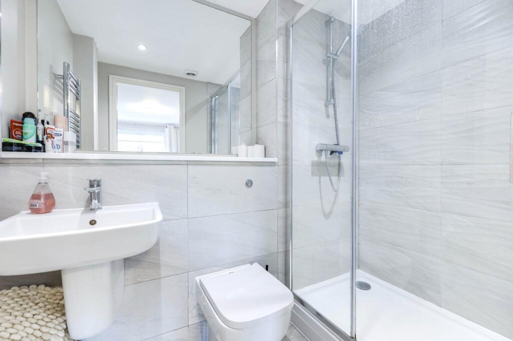 Additional image 7 of Waterside View, Harrogate Road, Bradford, West Yorkshire, BD10