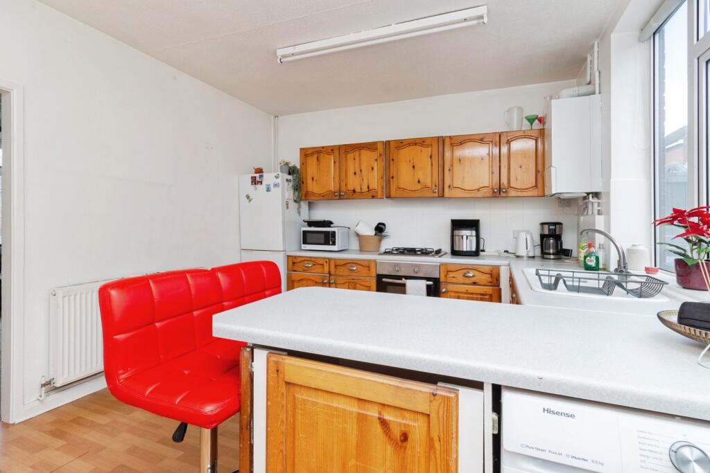 House in Newcastle-under-Lyme, Clayton - View 5