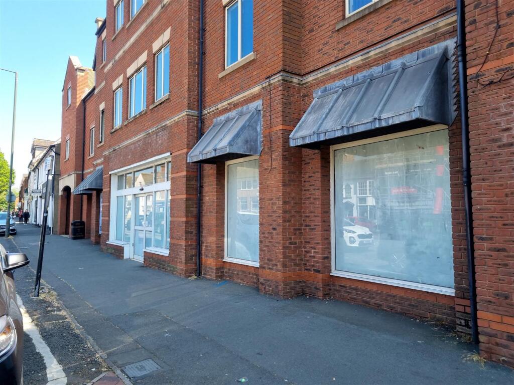 Main image of property: 72, High Street, Evesham
