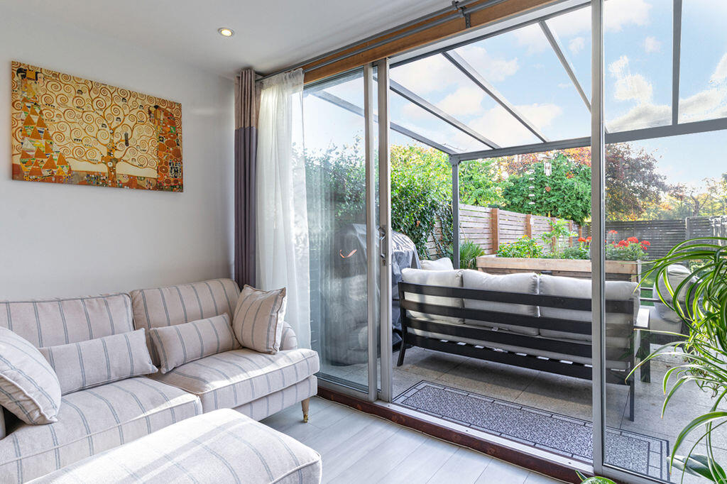 Alpine Close, Park Hill photo 4