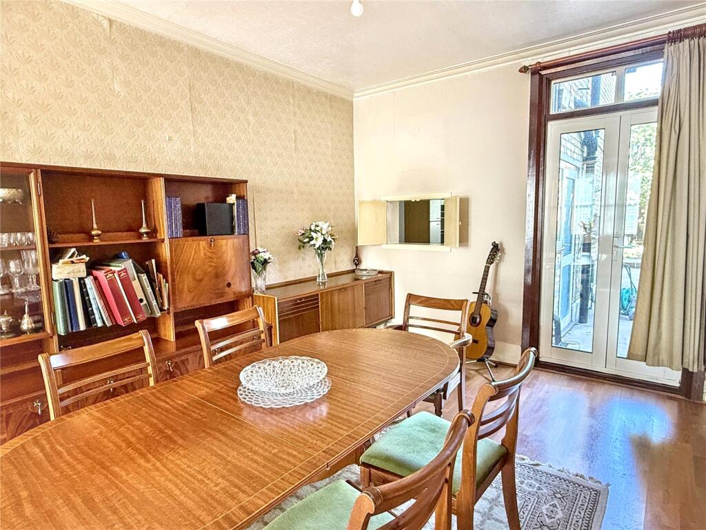 House in Enfield - View 4