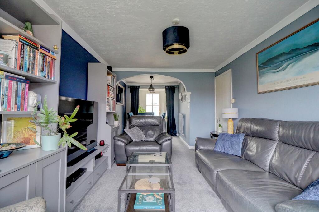 Siskin Close, Kennington, Ashford, TN25 photo 4