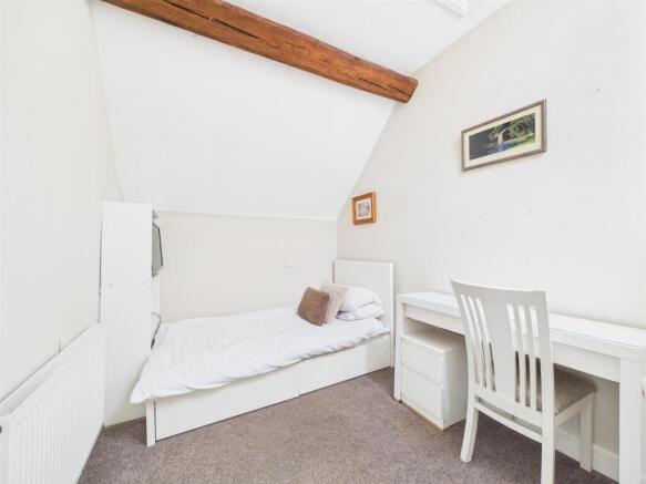 FLAT - BEDROOM