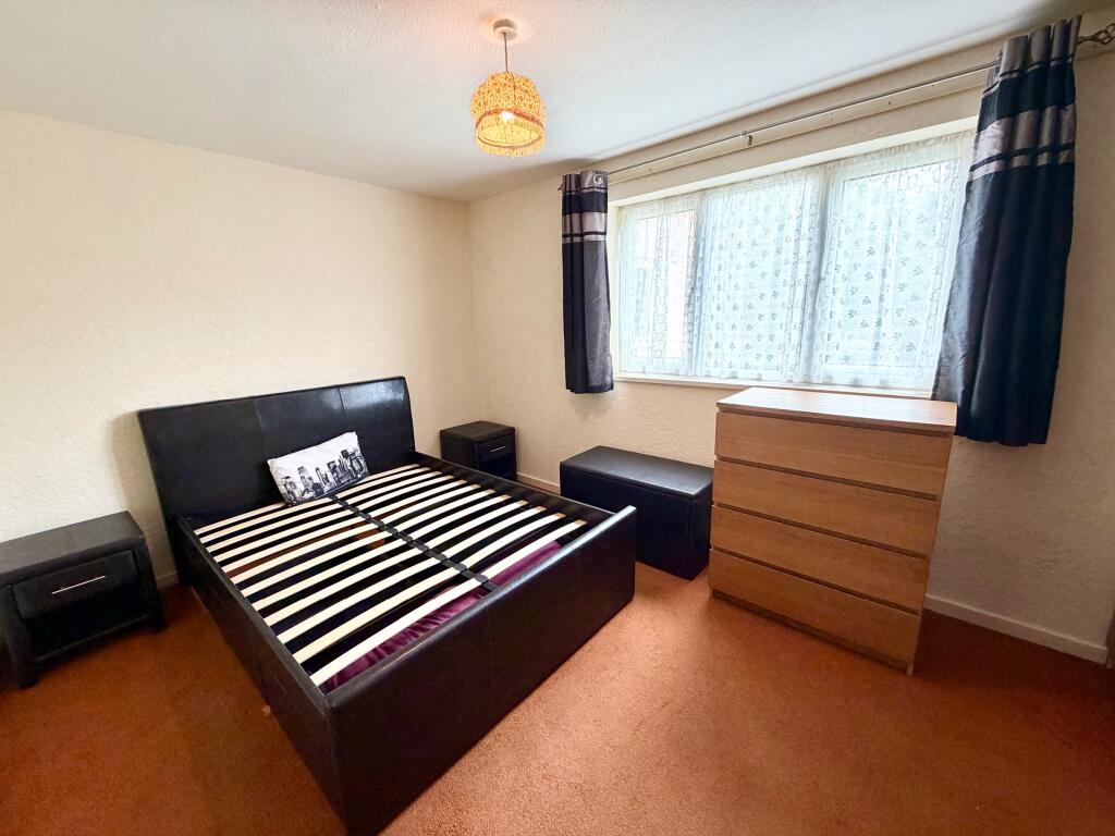 Apartment in Birmingham, West Midlands - More