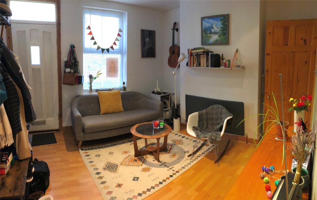 Main image of property: Lindum Avenue, Lincoln, Lincolnshire, LN2