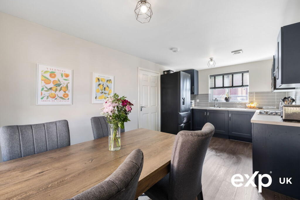 Parkgate Close, Ollerton, NG22 9XP photo 3