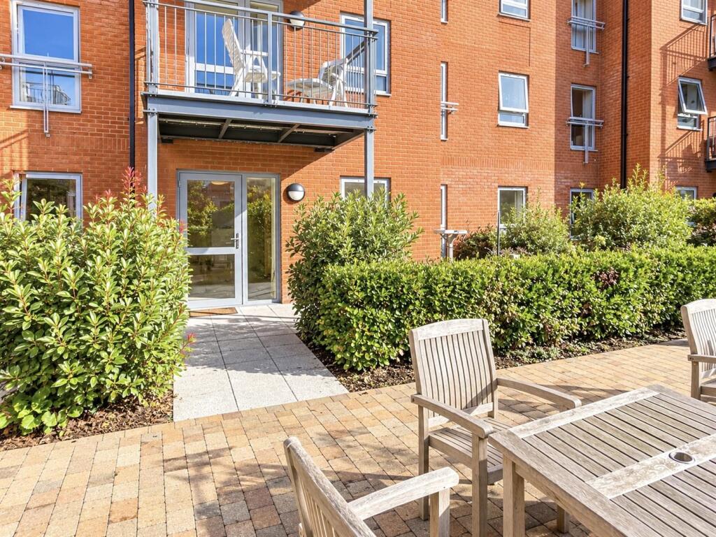 Apartment in Salisbury - View 2