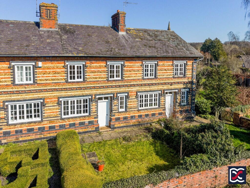 Main image of property: Perkins Way, Newnham, NN11