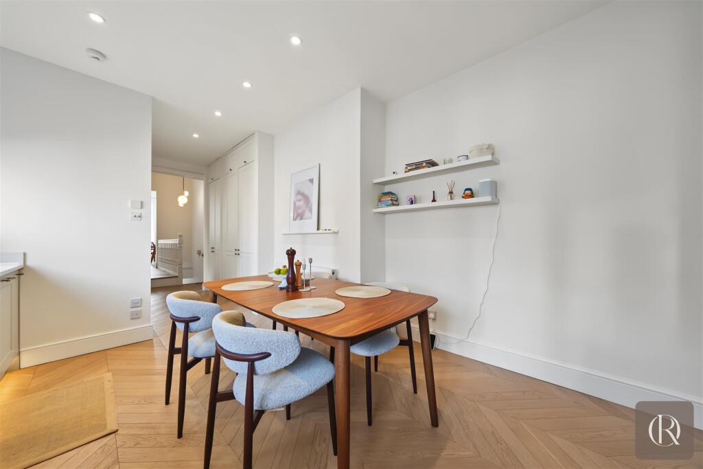 Apartment in London - View 5