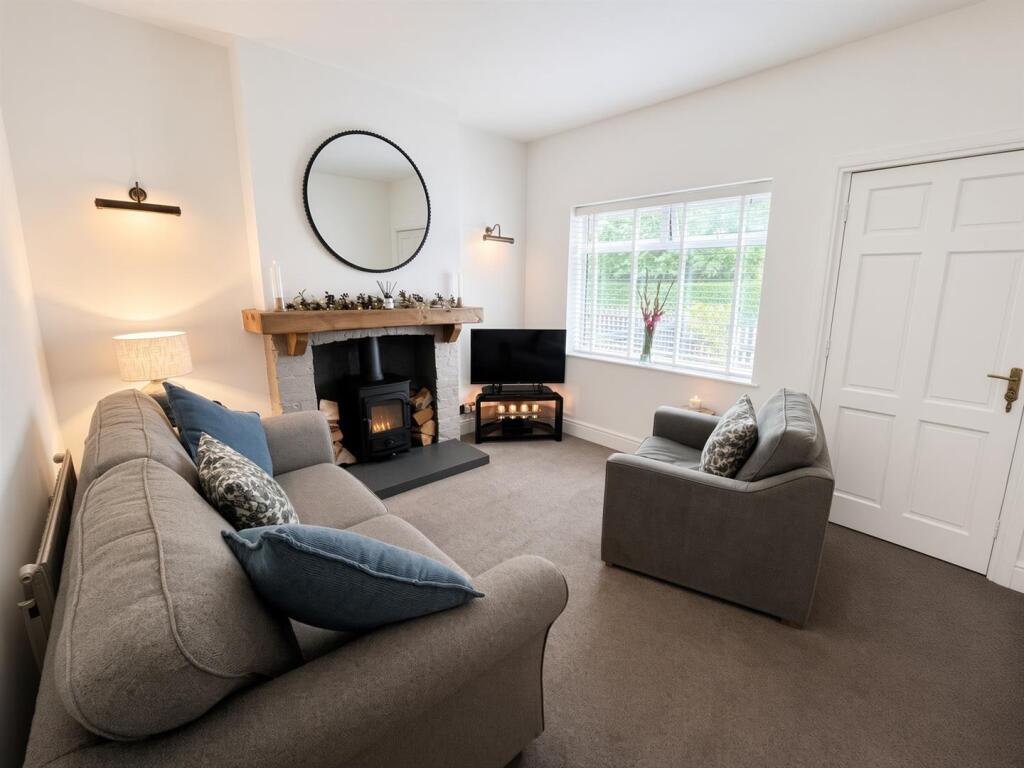 House in Wilmslow, Morley - View 4