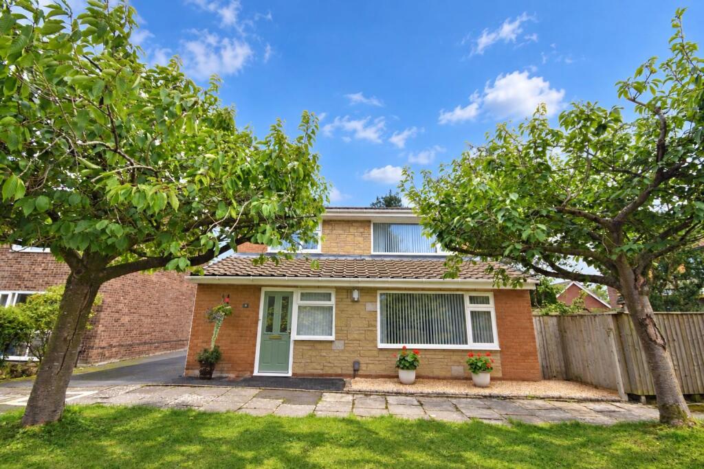 Main image of property: Whitegates Crescent, Willaston, Neston