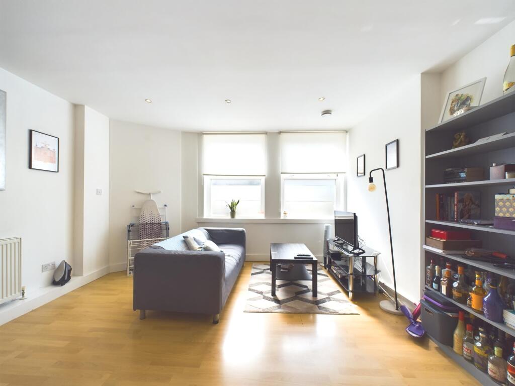Main image of property: Earlsfield Road, London