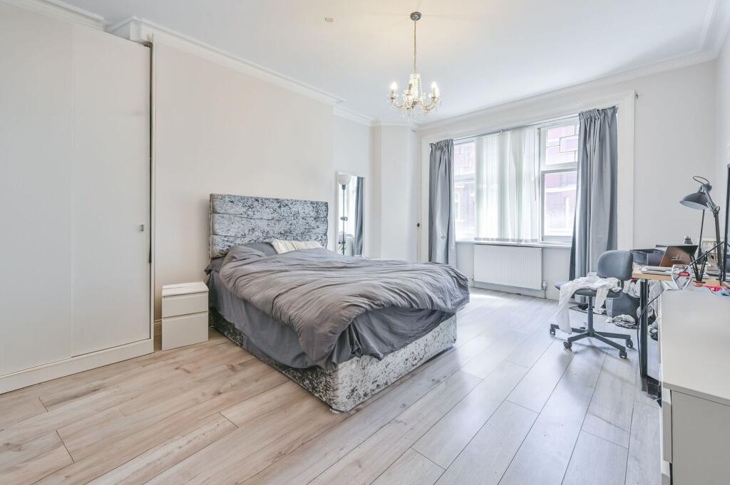 Apartment in London, Paddington - View 5