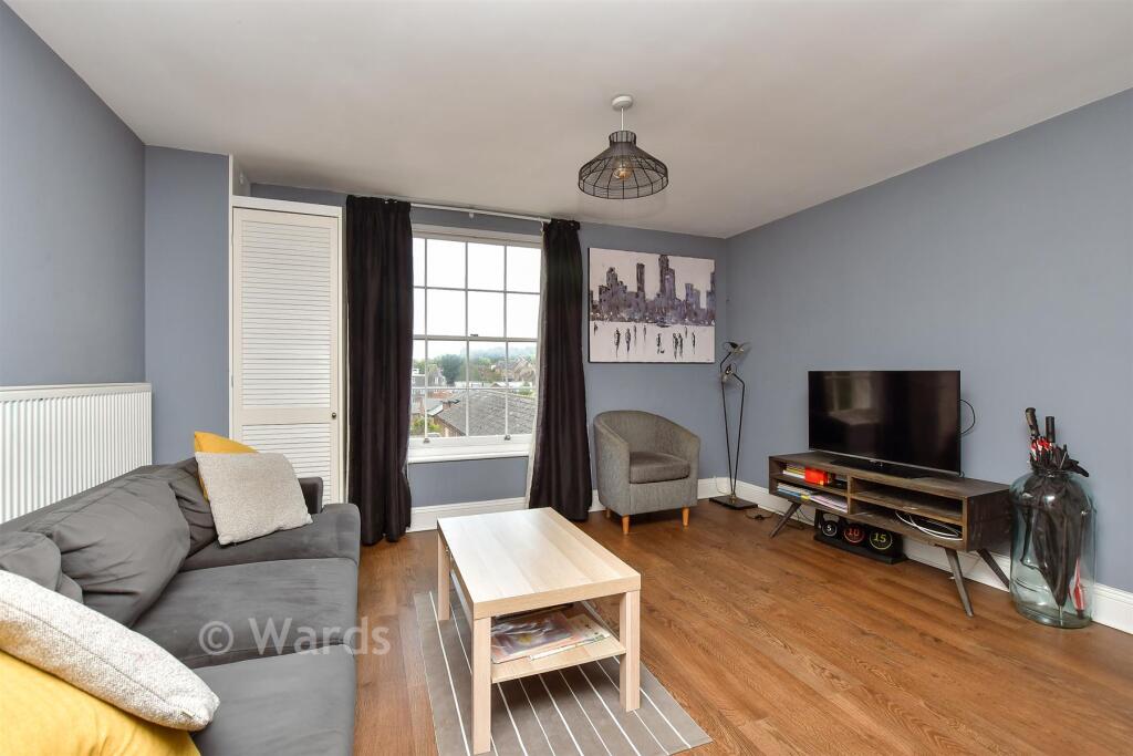 Maidstone Road, Rochester, Kent - View 4