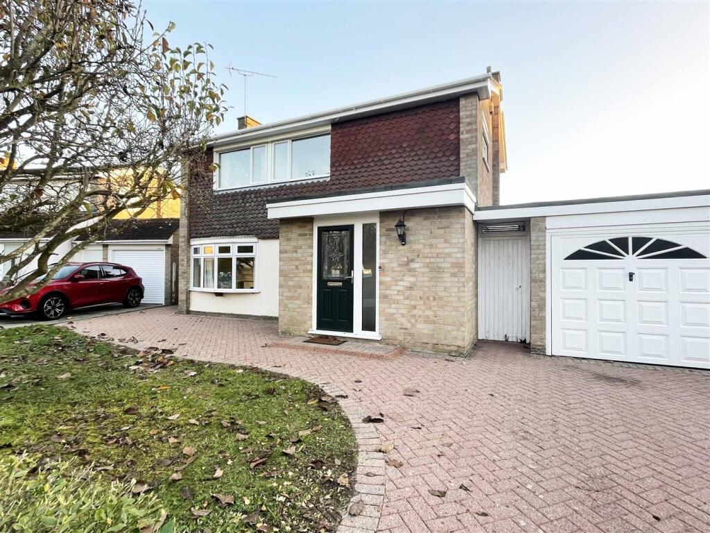 3-bed detached on Humber Road, Old Springfield, Chelmsford, £575,000