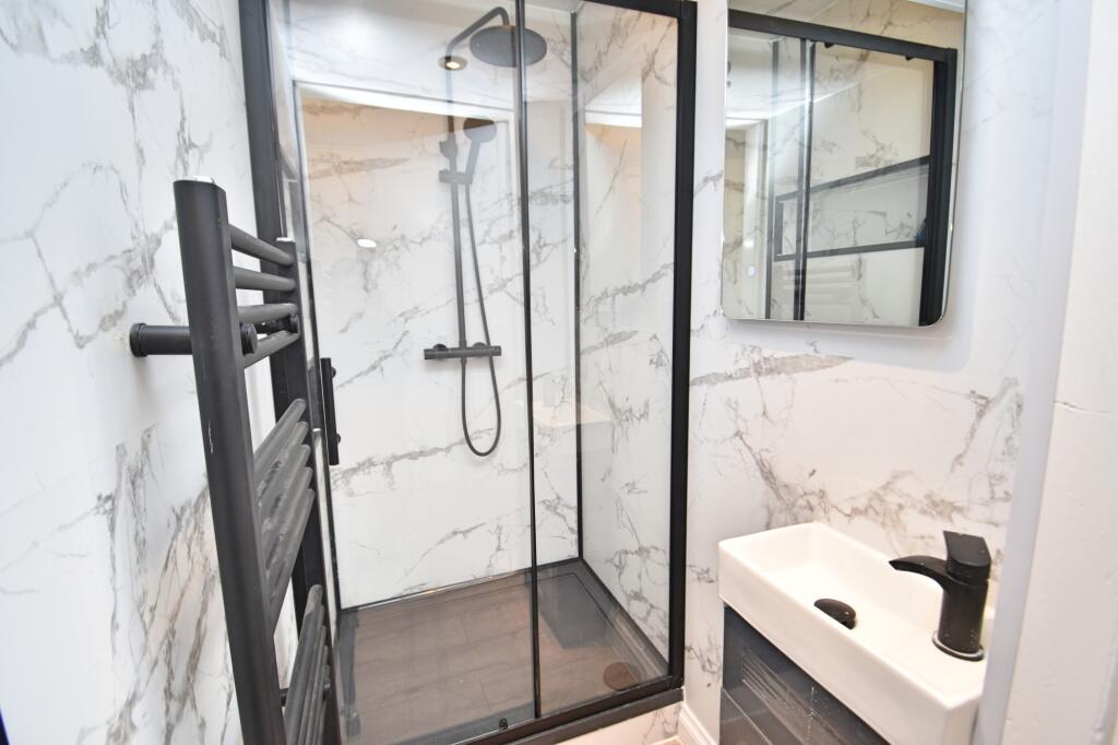 Apartment in Paisley - View 5