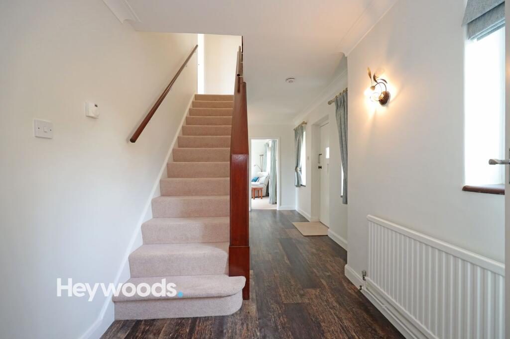 Dulverton Avenue, Westlands, Newcastle under Lyme photo 4